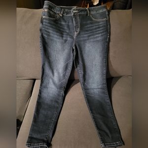 Maurices Everflex Jeans Size 14